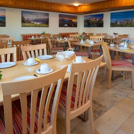فندق Seehotel Weissensee 2*